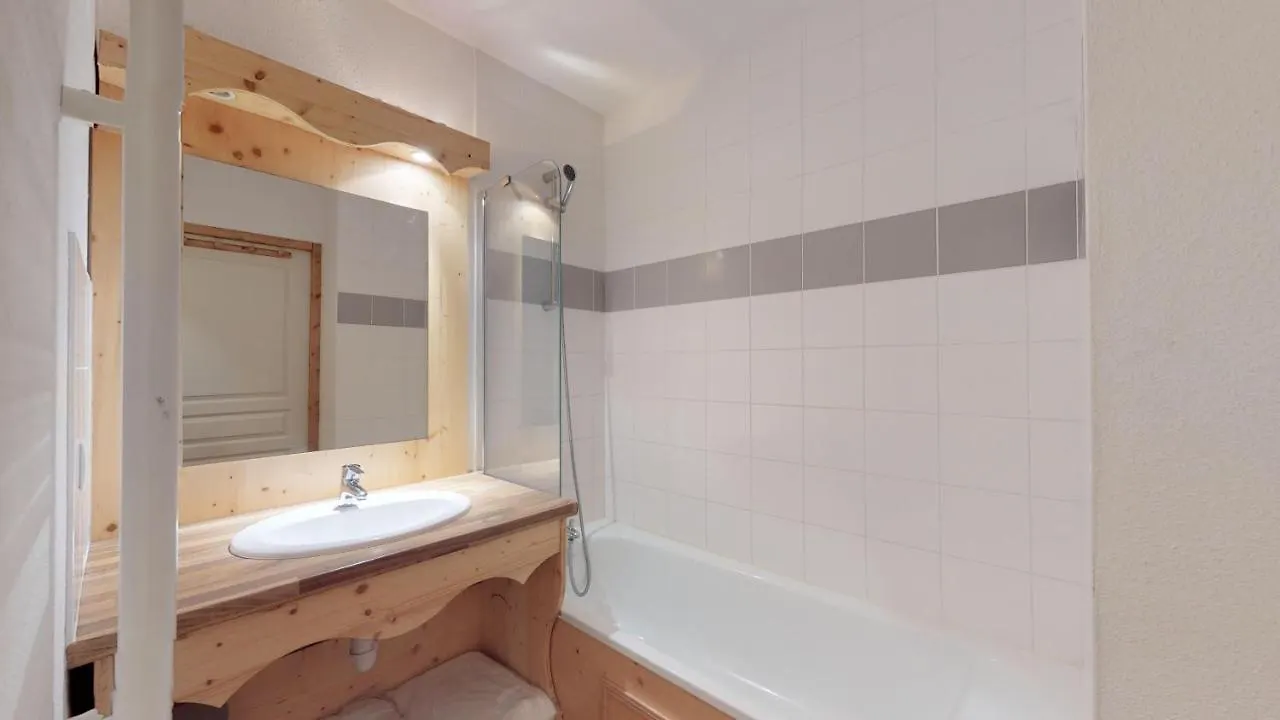 Le Hameau Spa & Piscine Studio Superieur 2 Pers By Alpvision Residences Orelle 0*,